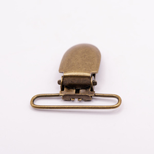 Clips de Bretelles en Acier Inoxydable et Cuivre Personnalisés au Design Exceptionnel, Robustes, à la Mode et Durables pour Jeans et Pantalons - Product Image 4