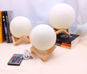 Modern 16-Color <b>Remote</b> Touch <b>Control</b> USB Rechargeable Moon <b>Lamp</b> Lights Dimmable Bedroom Indoor Use Wood Base Plug-In Battery - Product Image 3