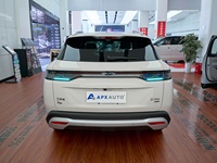 BYD Song Ultra EV 2026, édition Surpass, charge rapide, moteur 240 kW, empattement 2840 mm, 5 places, SUV familial