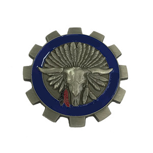 Monedas de Desafío Personalizadas al por Mayor, Diseño Intrincado de Cabeza de Búfalo y Pluma 'Lidera el Camino', Moneda Coleccionable con Borde Dentado - Product Image 1