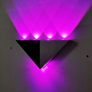 <span class=keywords><strong>Applique</strong></span> <span class=keywords><strong>da</strong></span> <span class=keywords><strong>Parete</strong></span> a Forma Triangolare Nordica 5W LED, Illuminazione Interna per Corridoio, Luce Spot RGBW Su e Giù, Lampada Decorativa in Alluminio - Product Image 2