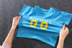 Ensemble de basket-ball pour enfants respirant et imprimé, vente en gros d'usine, short et t-shirt à manches courtes amples - Product Image 2