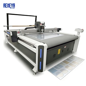 Machine de découpe rotative à grande vitesse entièrement automatique REMEYA pour goulot de bouteilles, fûts et bidons en plastique - Product Image 1