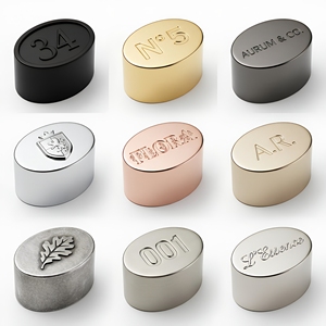 Bouchon de parfum ovale en alliage de zinc de haute qualité OEM, avec couvercle métallique personnalisé gravé du blason et des initiales pour la parfumerie - Product Image 4
