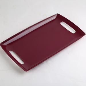 Plateau de service rectangulaire en mélamine rouge 40x24x2,5 cm avec poignée, compatible lave-vaisselle, finition laquée, motif uni, pour usage en cuisine - Product Image 4