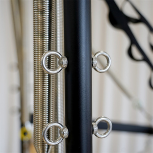 Proveedor de Equipos de Gimnasio Comerciales para el Hogar, Logotipo Personalizado, Color OEM, Madera de Roble, Medio Trapecio, Reformer de Pilates con Torre para Estudio - Product Image 3