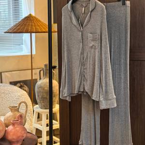 Pyjama Femme de Haute Qualité en Modal, Ensemble de Salon Deux Pièces, Vêtements de Nuit pour Femmes, Pyjama Grande Taille pour Femmes, Vêtements de Nuit pour Femmes - Product Image 3