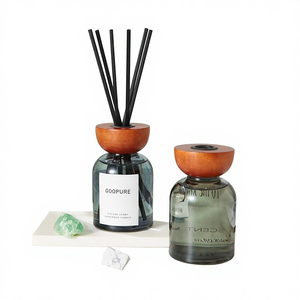 زجاجات عطر فارغة فاخرة مخصصة بالجملة، أسطوانية الشكل مع أغطية خشبية وزجاجية، مع غطاء لولبي محكم الإغلاق - Product Image 1