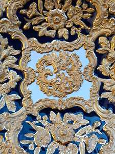 Ornate Cobalt Blue Gold Embossed Floral Porcelain <b>Wall</b> <b>Decor</b> <b>Plate</b> Luxury Baroque Style Art Dish <b>For</b> Display - Product Image 3