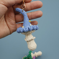 Porte-clés unique en forme de champignon au crochet, breloque pour sac, pendentif en fil tricoté, figurine de champignon en crochet