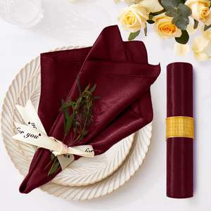 Serviette en polyester rouge carrée moderne bon marché faite à la main réutilisable style occidental ourlet festonné pour la maison <span class=keywords><strong>restaurant</strong></span> et avion - Product Image 2
