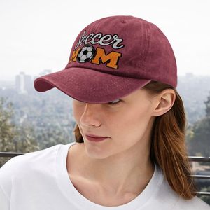Gorra de béisbol bordada estilo vintage color granate lavado con la inscripción 'Soccer Mom', visera curva ajustable, tipo 'Dad Hat', deportiva informal para el sol - Product Image 4