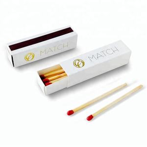 Fiammiferi in Legno di Alta Qualità Stampati a Caldo UV Personalizzati in Scatola Lunga Bianca con Fiammiferi Lunghi per Candele Ideali per Hotel - Product Image 5