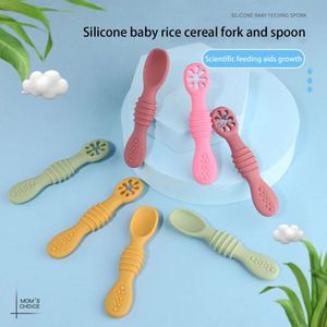 Cuchara y Tenedor de Silicona Redondos de Dos Etapas, Modernos, Personalizados, Libres de BPA, Ecológicos, de Grado Alimenticio, para la Alimentación de Bebés - Product Image 1