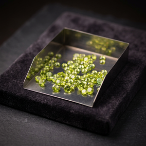 HAYAAT GEMS - Peridoto Verde Natural de Alta Calidad, 5 mm, Gema Suelta, Corte Brillante Facetado, 0.50 Ct, Efecto de Color para Joyería - Product Image 4