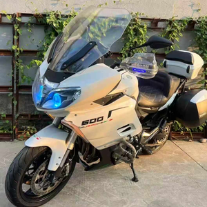 Motocyclette de tourisme Benelli Huangxun <span class=keywords><strong>600</strong></span> d'occasion, excellent état, moteur quatre cylindres en ligne de <span class=keywords><strong>600</strong></span> cm³, ABS et coffres à bagages, entièrement fonctionnelle - Product Image 5