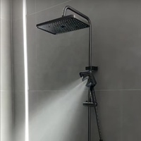 Nouveau robinet de système de douche piano mural moderne avec motif de pluie et de jet pour la salle de bain