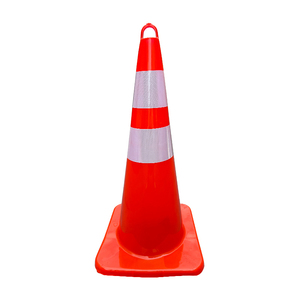 Cône de signalisation routière en PVC robuste de 700 mm, cône de sécurité routière en plastique orange avec col réfléchissant pour barrière d'avertissement de circulation municipale - Product Image 2