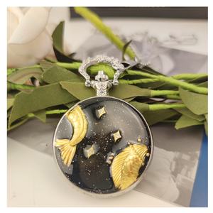 Reloj de Bolsillo Redondo Moderno y Exclusivo con Movimiento de Cuarzo, Mini Cronógrafo de Marca Privada con Diseño de Águila y Luna - Product Image 6