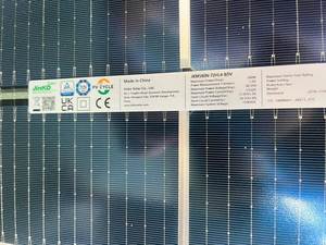 Panel Solar Jinko 595Wp 575Wp 580W 590W 600W, Precio de Almacén Jinko, Celdas de 182mm, Empresa de Energía Solar Fotovoltaica - Product Image 5