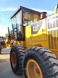 Niveleuse Caterpillar 140K d'occasion, modèles 140H et 140G, avec moteur et composants de pompe essentiels, en vente à prix réduit - Product Image 6