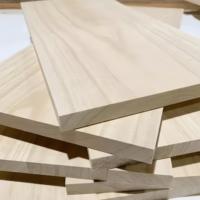 Table à manger rectangulaire moderne en bois massif avec planches de hêtre - Modèle VERT 05 Taille et épaisseur personnalisées Échantillon gratuit Conception 3D