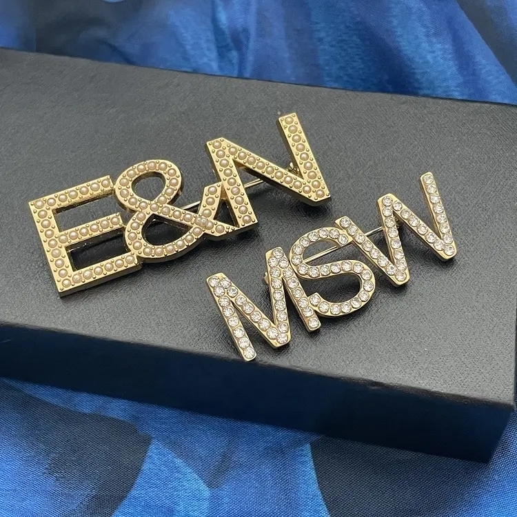 Shop Our Collection of Luxury Women's Fashion Jewelry Brooches