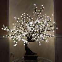 Künstlicher Outdoor-LED-Bonsai-Baum mit IP65-Schutzklasse für Feiertagsdekoration