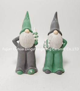 Juego de Vajilla Navideña de Cerámica con Diseño de Duende de Jardín con Sombrero Alto, Color y Tamaño Personalizables - Product Image 4