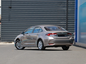 2024 <span class=keywords><strong>Toyota</strong></span> <span class=keywords><strong>Corolla</strong></span> hybride 1.8L Elite Smart hybride berline voiture compacte économe en carburant <span class=keywords><strong>Apple</strong></span> CarPlay Safety Sense 2.0 - Product Image 5