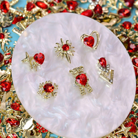 30 Pièces de Breloques 3D pour Ongles Saint-Valentin Rouge, Cœurs, Ours, Étoiles Métalliques, Gemmes, Diamants, Strass Décoratifs
