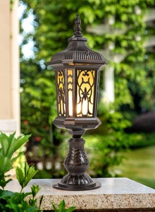 Europeo Retro LED E27 Impermeable IP65 Lámparas de pilar de aluminio Lámpara de exterior con sensor de luz - Product Image 2