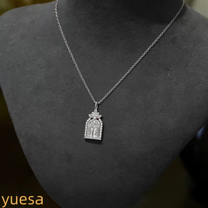 Collar de Plata de Ley 925 con Colgante de Puerta de Castillo y Moissanita, Joyería Elegante y de Lujo, Regalo de Boda o Fiesta - Product Image 1