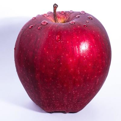 Самый популярный в Польше красный Яблоко стандартного типа Fuji