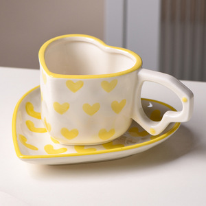 Handgeschilderde onderglazuurkleurige porseleinen mok met hartvormig handvat, souvenir, bijpassend voor koppels, vaatwasmachinebestendig, 250ml - Product Image 3