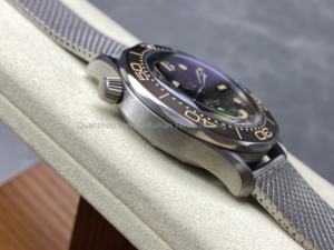 超高品質 メカニカルダイバー チタン製腕時計 42mm VSファクトリー V5 ETA 8806ムーブメント セラミックベゼル 300m 007腕時計 - Product Image 5