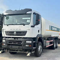 Camion-citerne à eau diesel HOWO TX 6x4, capacité de 20000 L, citerne à eau en acier inoxydable, véhicule lourd