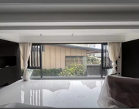 Innovador Sistema de Ventana Abatible Giratoria con Diseño Minimalista de Acero Inoxidable, Rendimiento de Seguridad Mejorado para Uso en Hoteles y Villas