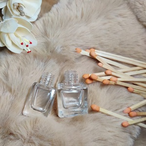 Custom Private Label <strong>Car</strong> Aroma <strong>Diffuser</strong> Glass Bottle Hanging Crystal Glass Bottle for Minimal Sample Contain with Screw Cap - Product Image 5