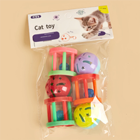 Nouveaux jouets en peluche pour chats et chiens avec motif de dessin animé - Soulagement de l'ennui et renforcement physique par auto-étreinte