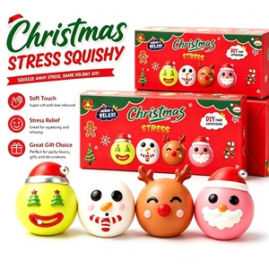 Pelotas Antiestrés Blandas con Caras Navideñas Adorables: Santa, Muñeco de Nieve, Reno - Juguete Sensorial para Aliviar el Estrés Navideño - Caja Sorpresa para Niños - Product Image 1
