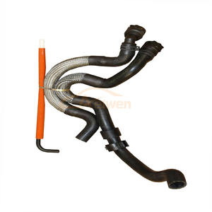 Tuyau <span class=keywords><strong>de</strong></span> <span class=keywords><strong>liquide</strong></span> <span class=keywords><strong>de</strong></span> <span class=keywords><strong>refroidissement</strong></span> utilisé pour VW BORA pour <span class=keywords><strong>GOLF</strong></span> OE NO 1J0121156AT - Product Image 2