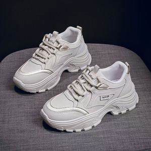 รองเท้ากีฬาลำลองของผู้หญิงอินเทรนด์เพิ่มความสูงระบายอากาศ - Product Image 4