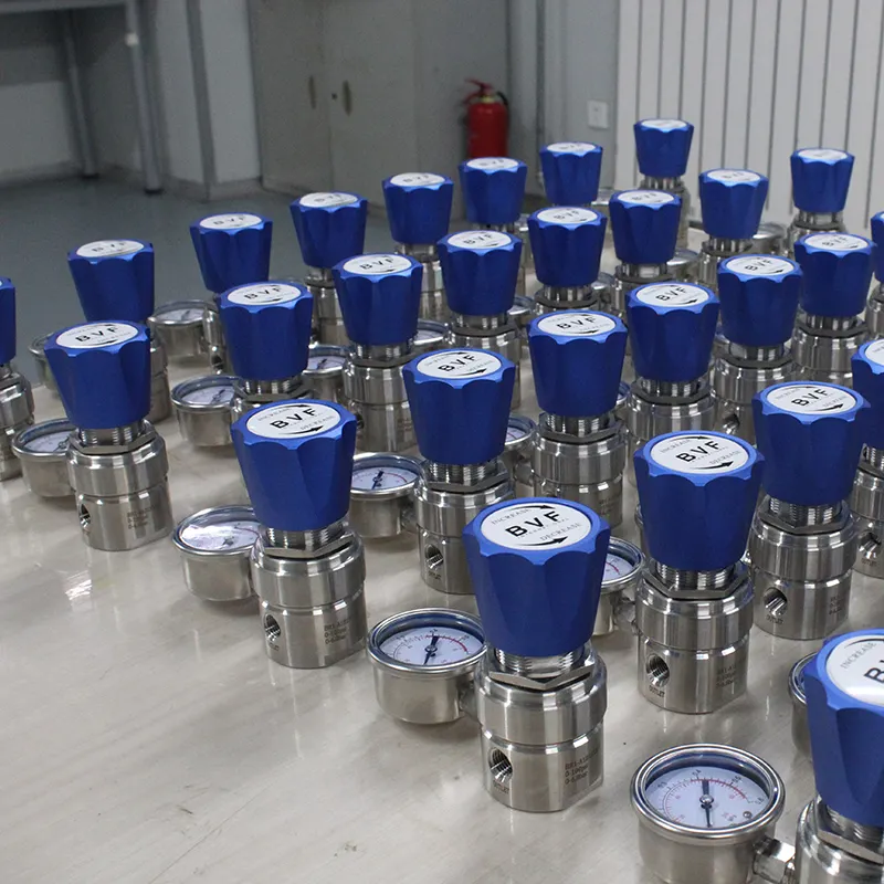 Des pistons de grand diamètre sont conçus pour être sensibles au réducteur de pression de solénoïde de contrôle de pression pour l'eau