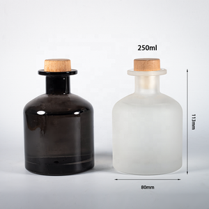 <span class=keywords><strong>Parfum</strong></span> <span class=keywords><strong>de</strong></span> maison rond Aroma 250ml Bouteilles <span class=keywords><strong>de</strong></span> diffuseur <span class=keywords><strong>de</strong></span> roseau <span class=keywords><strong>de</strong></span> luxe givré noir <span class=keywords><strong>blanc</strong></span> <span class=keywords><strong>de</strong></span> marque privée - Product Image 4