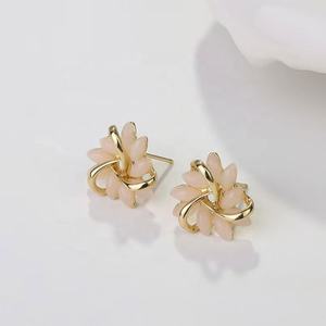 Pendientes de Aro de Aleación con Diseño de Ojo de Gato, Estilo Francés de Lujo, Chapados en Oro de 18K, para Fiesta, Elegantes y Sencillos para Mujer - Product Image 5