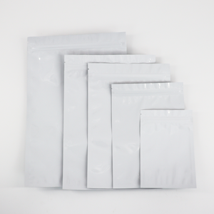 Sacs d'emballage alimentaire imprimés numériquement, étanches à trois côtés et à fermeture éclair avec conception personnalisée pour les échantillons <span class=keywords><strong>de</strong></span> <span class=keywords><strong>savon</strong></span> biologique et <span class=keywords><strong>de</strong></span> bombes <span class=keywords><strong>de</strong></span> bain - Product Image 3