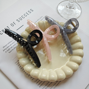 Pince à cheveux coréenne couleur bonbon gelée 11cm croix été filles dos tête requin pince creuse en plastique métal pinces à cheveux griffe - Product Image 2