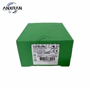 Para la unidad de control avanzado Schneider LUCB12BL - Product Image 1