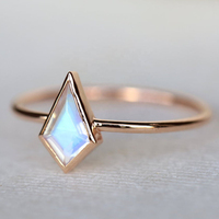 Bague de fiançailles et de mariage en argent sterling 925 plaqué or rose avec pierre de lune bleue taille cerf-volant et pierre de lune arc-en-ciel